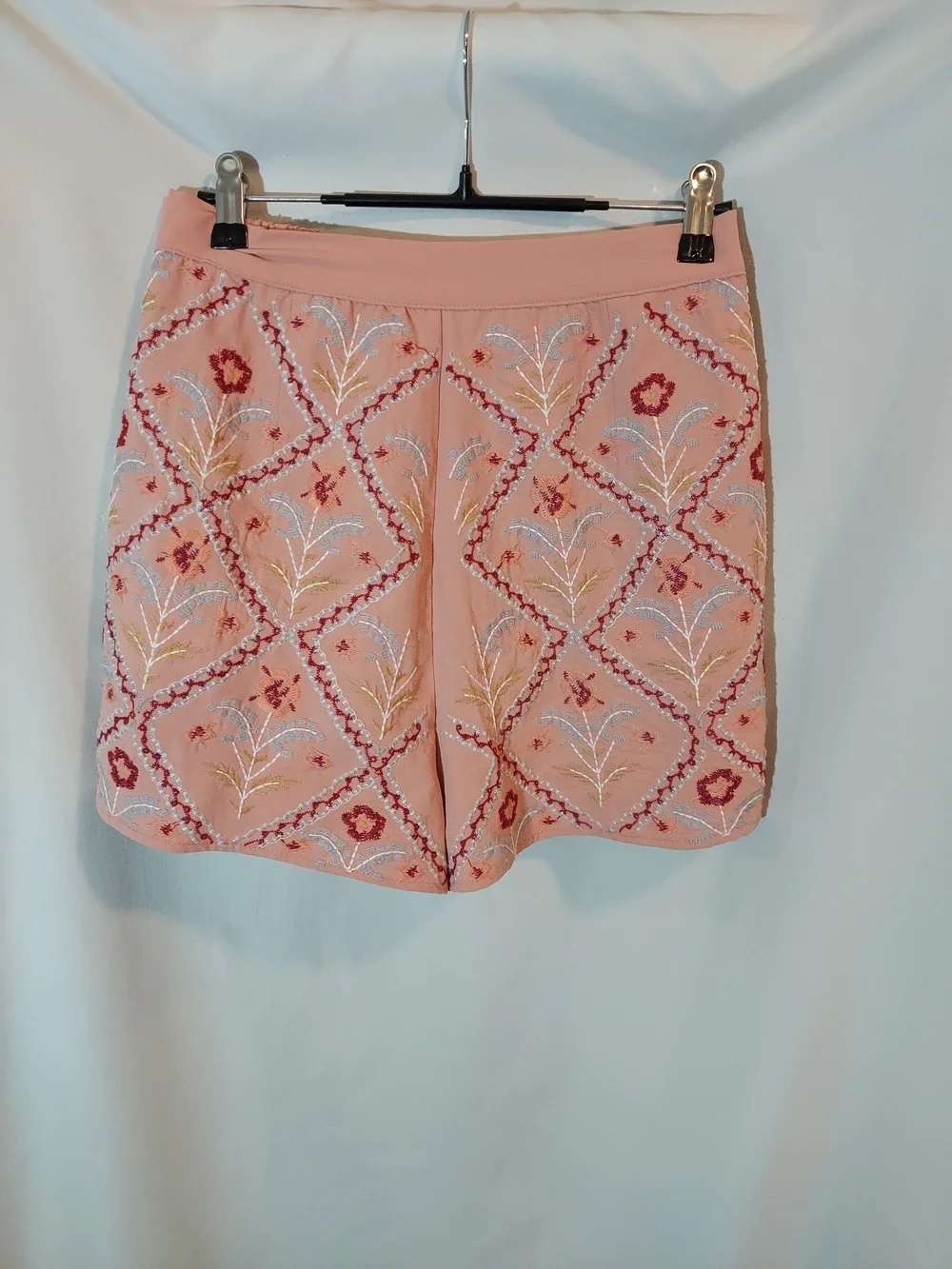 Entro Dusty Rose Boho Embroidered High-Waist Women's Shorts